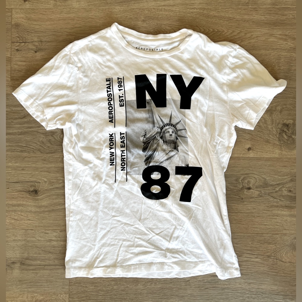 Aéropostale Graphic Tee
